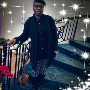 Meet your Posher, Denise